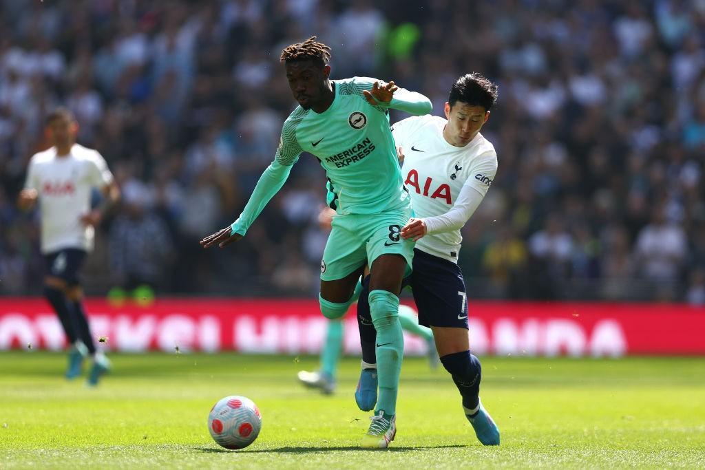 Bissouma contro il Tottenham in una partita di Premier League (Getty Images)