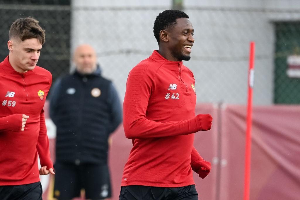 Amadou durante una sessione di allenamento a Trigoria (As Roma via Getty Images)