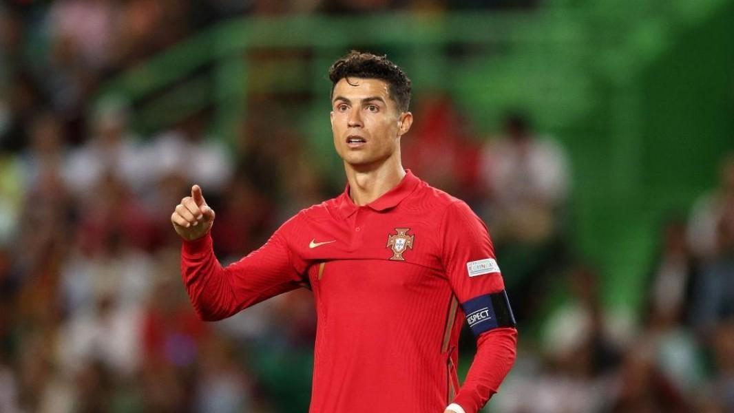 Cristiano Ronaldo con la magli del Portogallo (Getty Images)