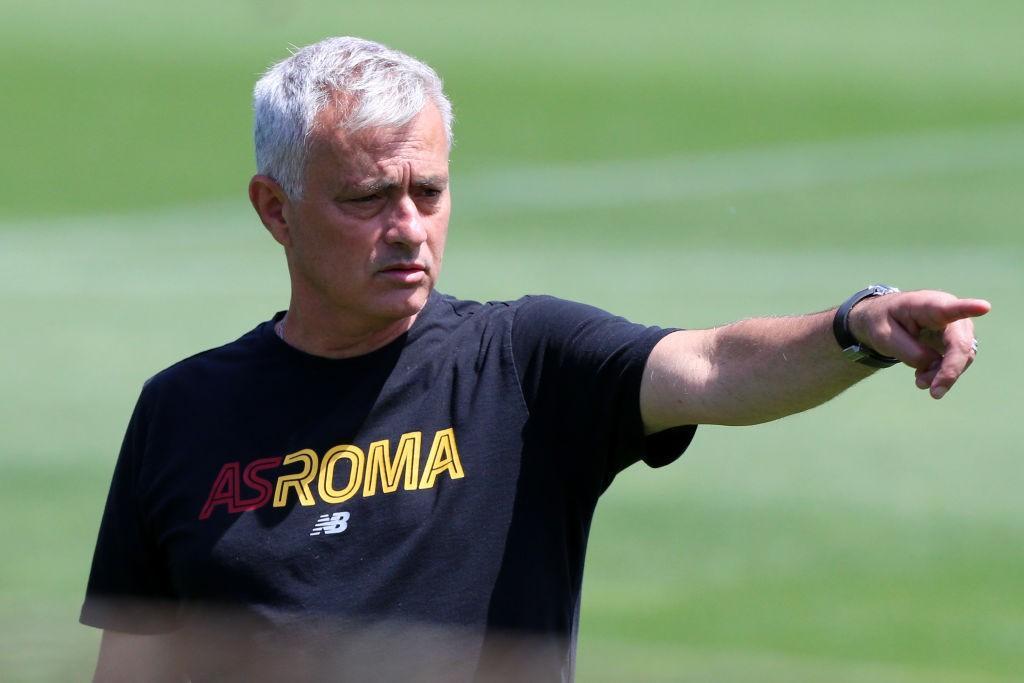 Mourinho in allenamento (As Roma via Getty Images)