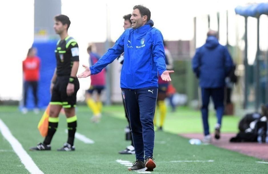 L'allenatore della Nazionale Femminile Under 19, Enrico Maria Sbardella (Getty Images)