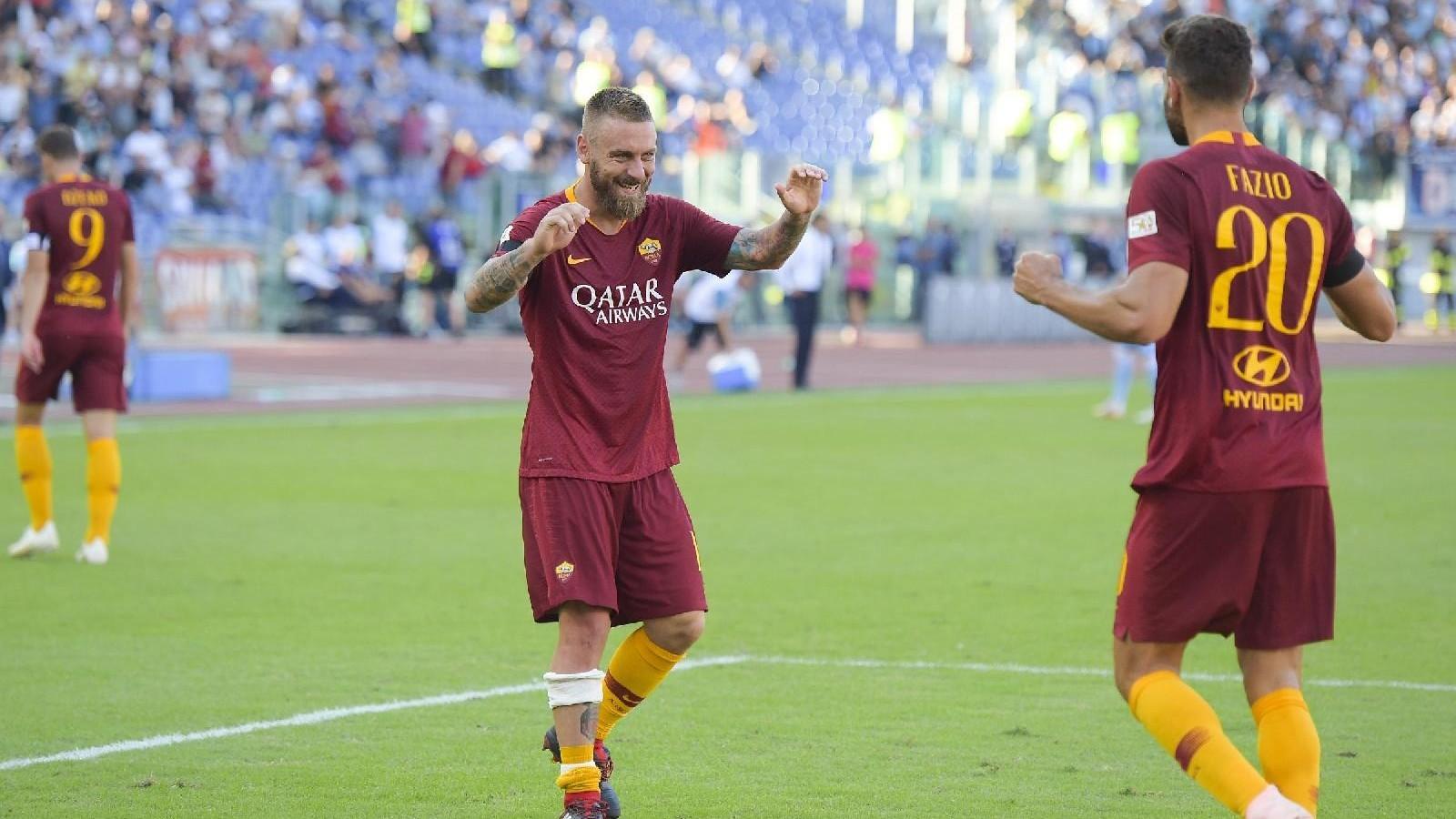 De Rossi esulta con Fazio all'andata, di LaPresse