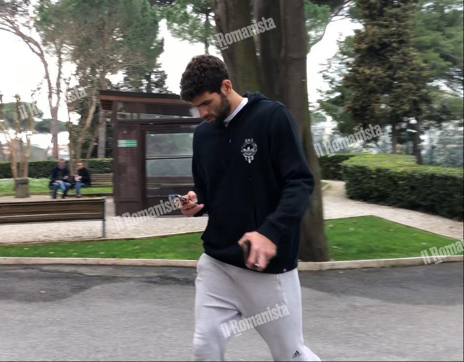 Federico Fazio si dirige a Villa Stuart