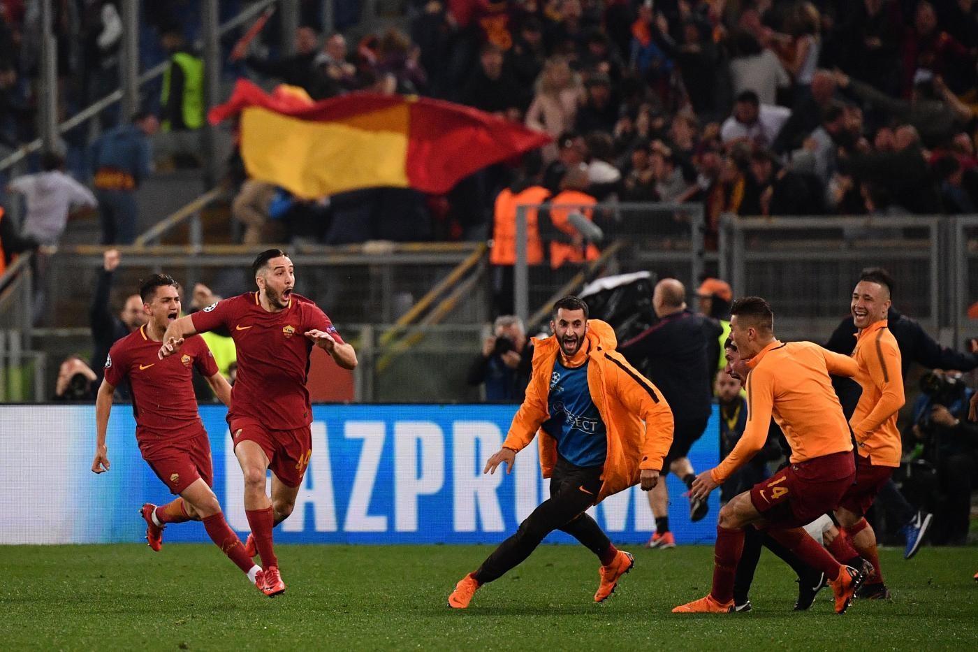 L'esultanza di Manolas dopo il gol contro il Barcellona, di LaPresse