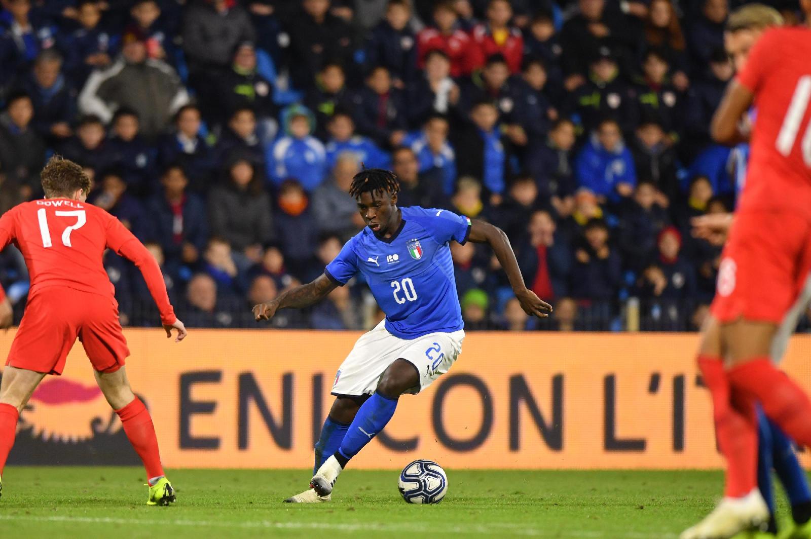 Moise Kean con la maglia azzurra, di LaPresse