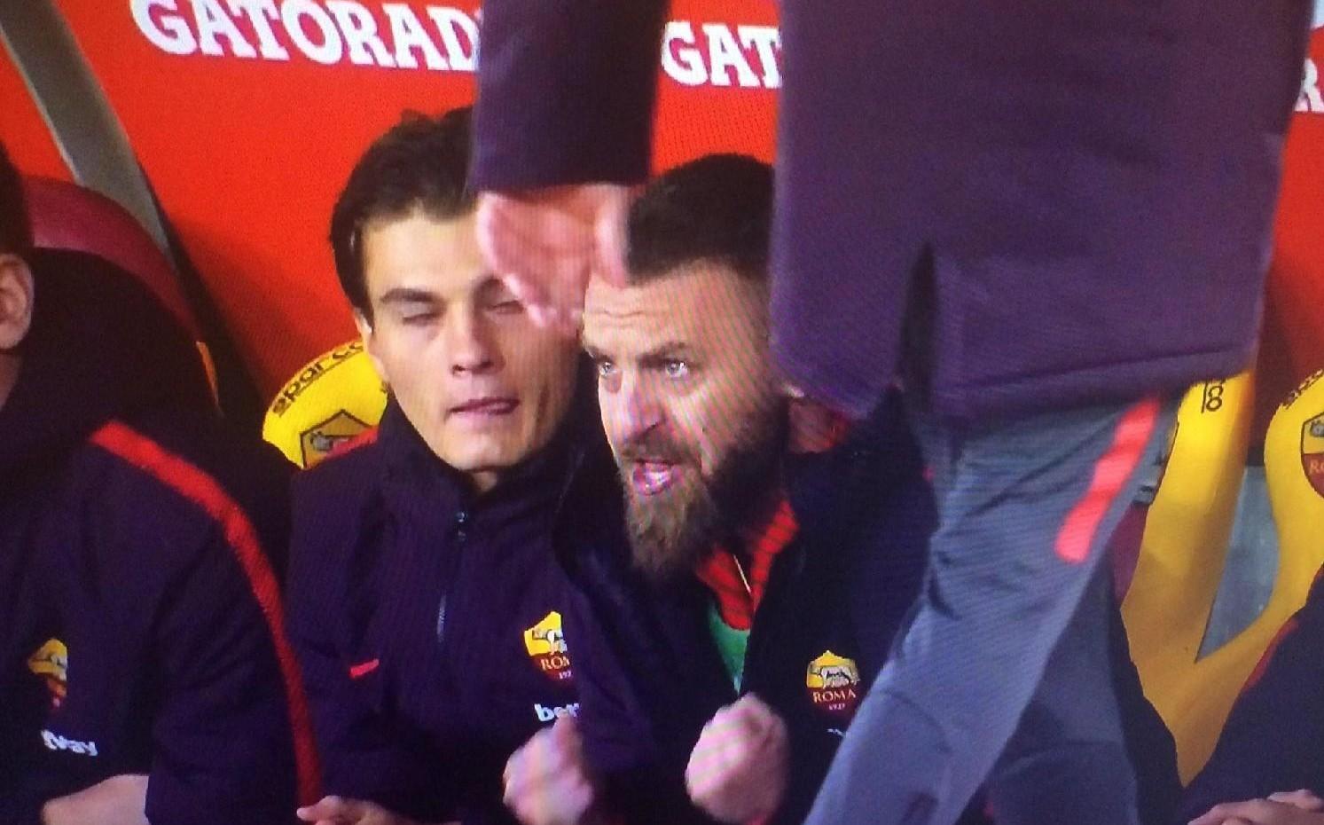 L'esultanza di De Rossi al gol di Zaniolo