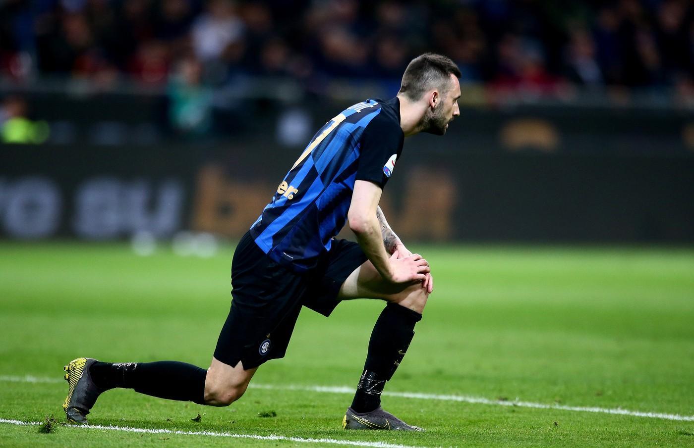 Brozovic in campo con l'Inter