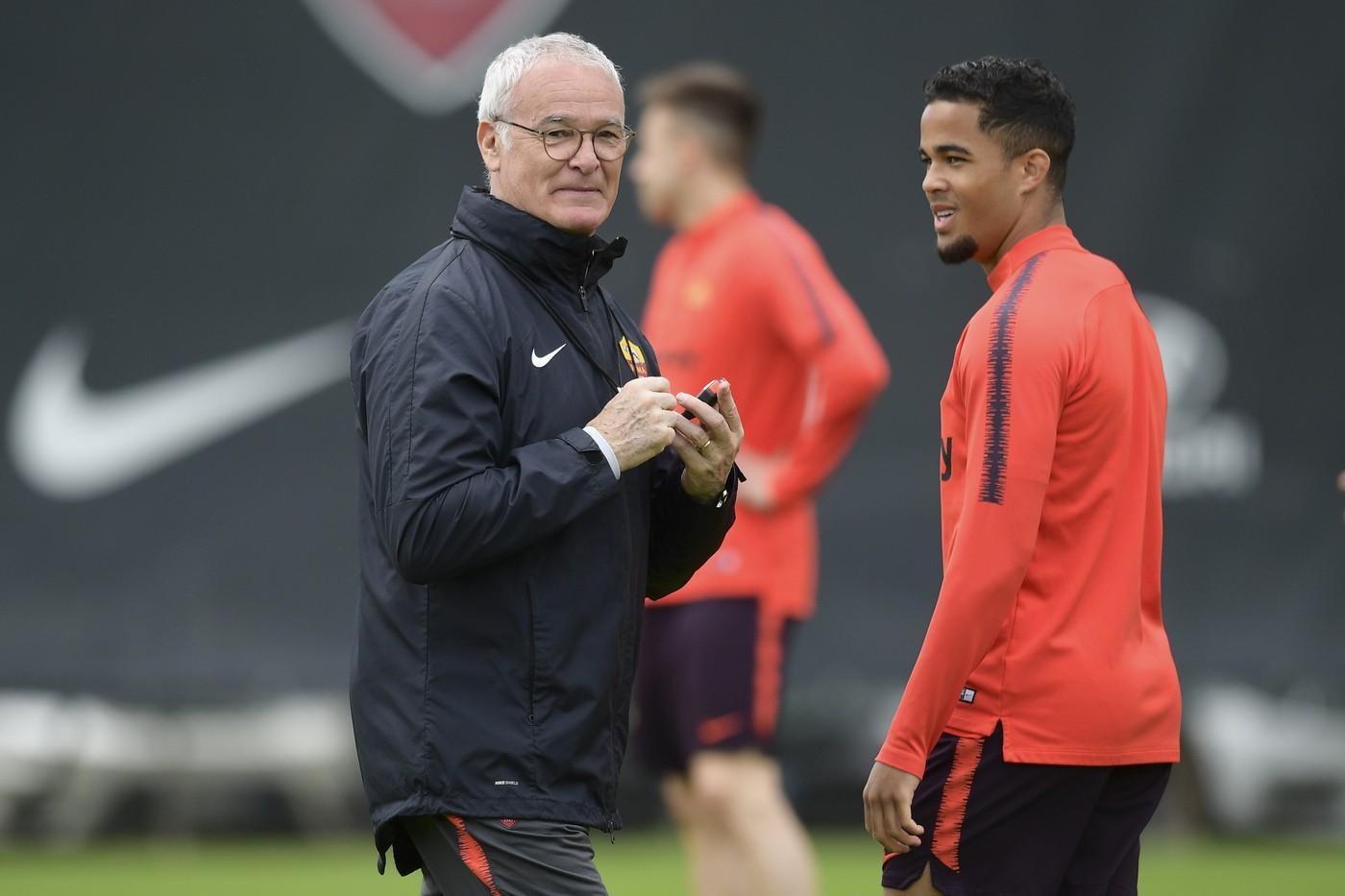 Ranieri in compagnia di Kluivert, di LaPresse