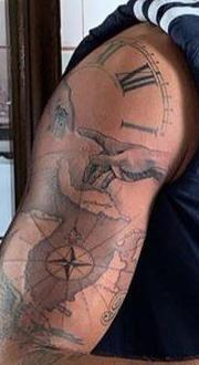 Il nuovo tatuaggio di Justin Kluivert ispirato alla Cappella Sistina