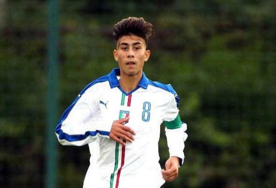 Bruno Conti jr con la maglia della Nazionale, di Mancini