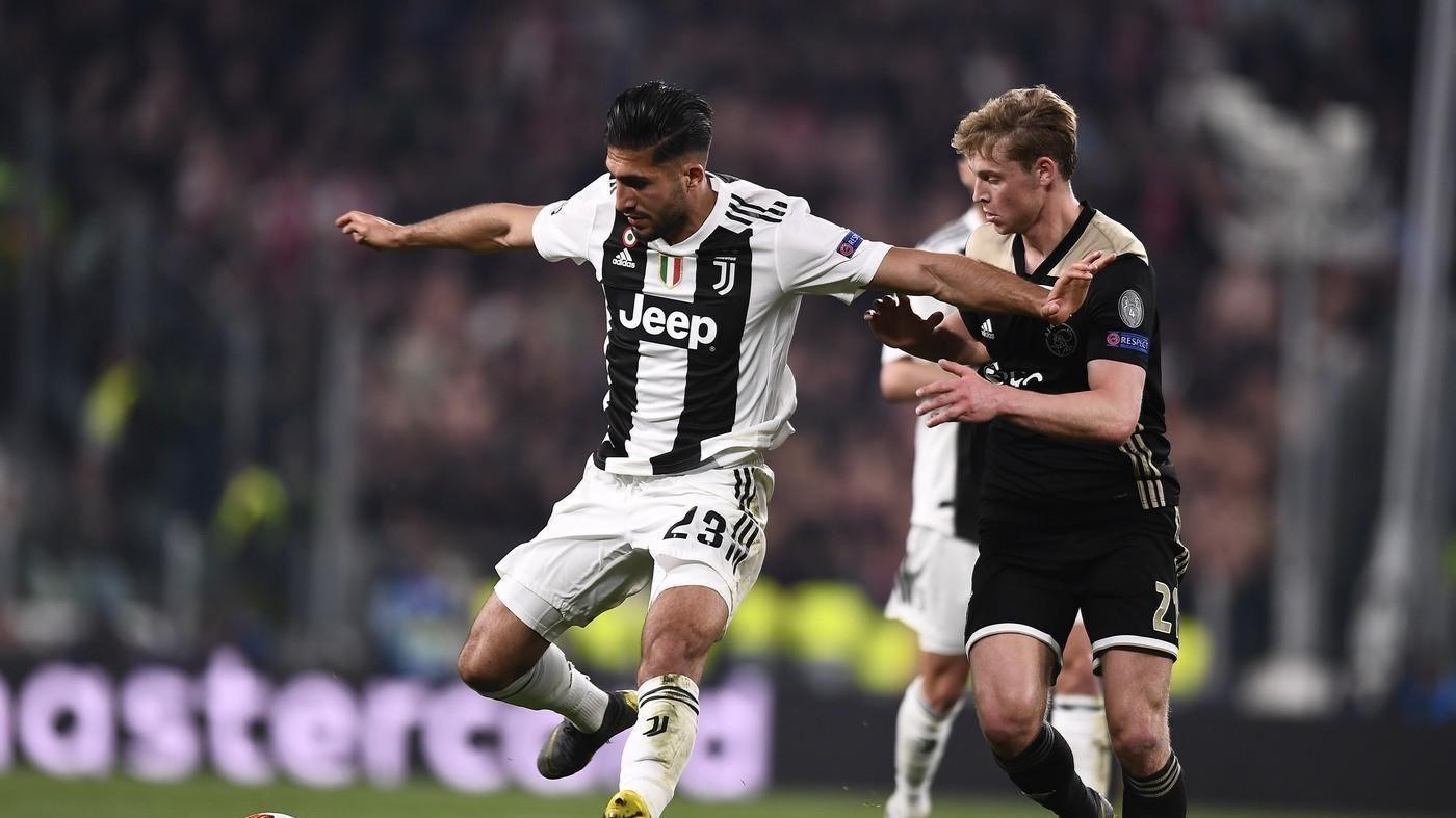 Emre Can in azione contro l'Ajax, di LaPresse