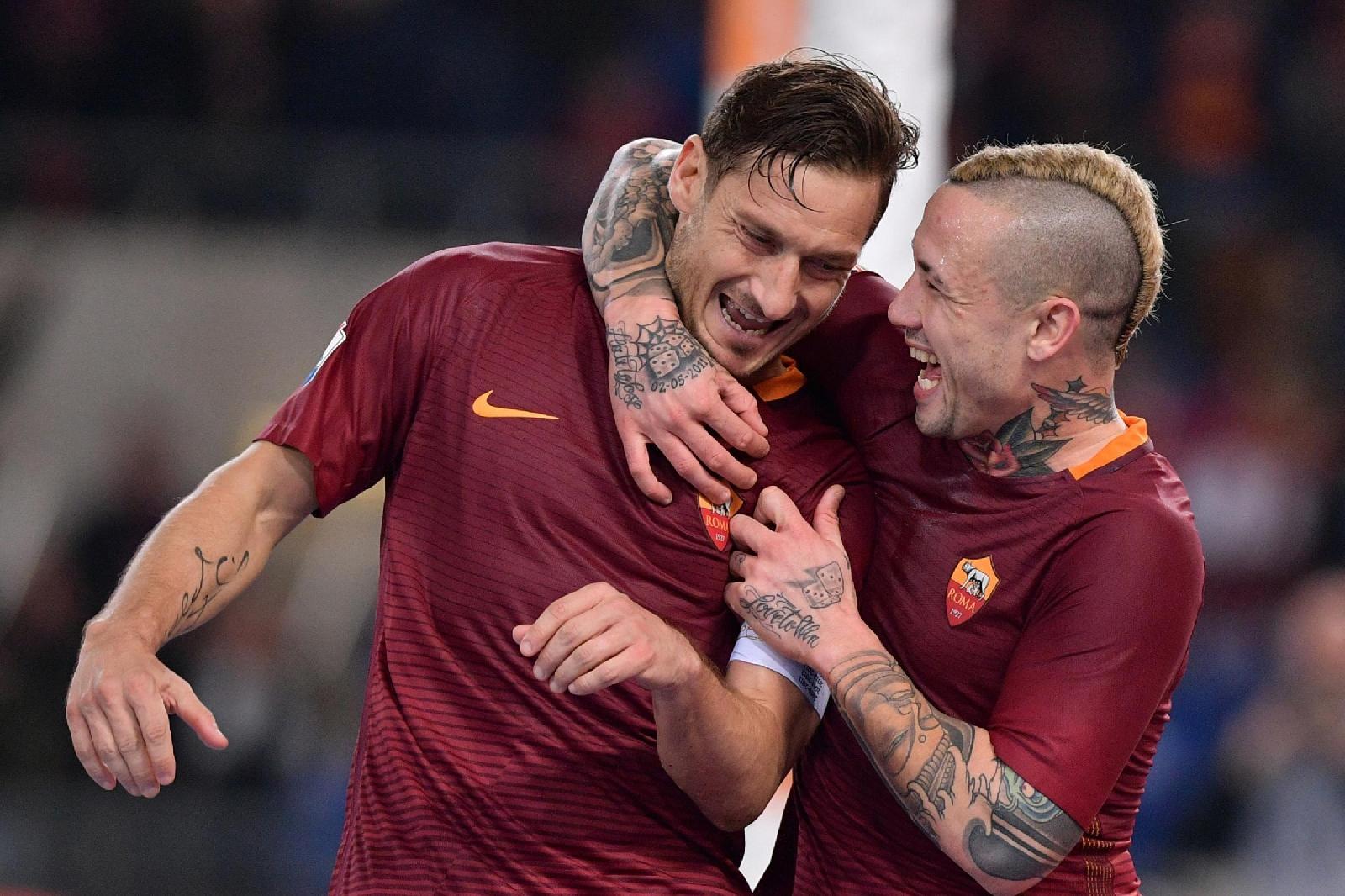 Totti e Nainggolan, di LaPresse