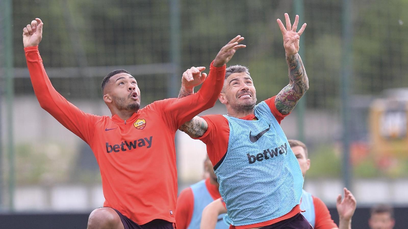 Juan Jesus e Kolarov in allenamento, di LaPresse