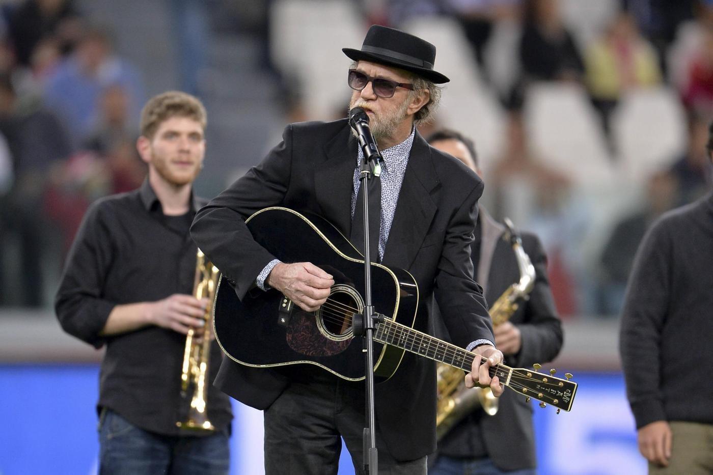 De Gregori alla Partita del Cuore 2013, di LaPresse