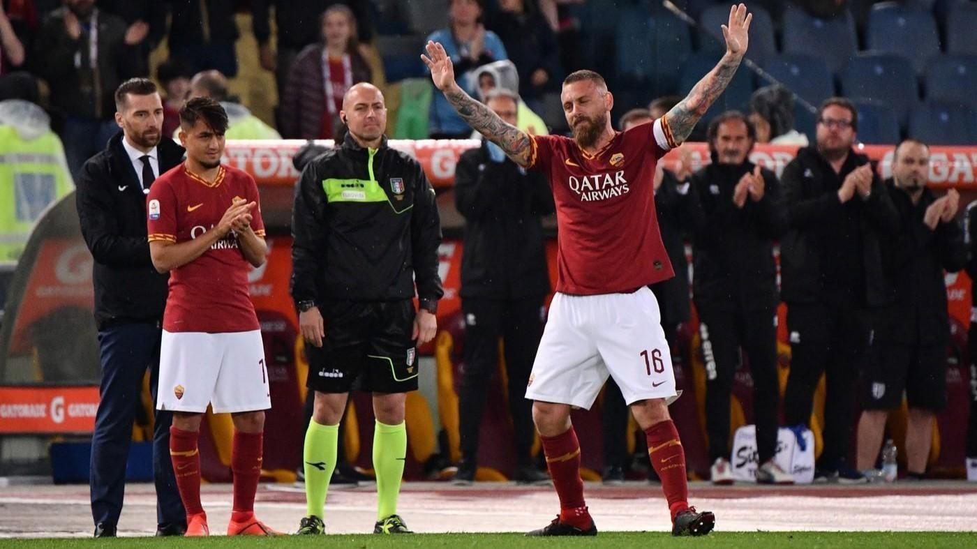 De Rossi lascia il campo in Roma-Parma, di LaPresse