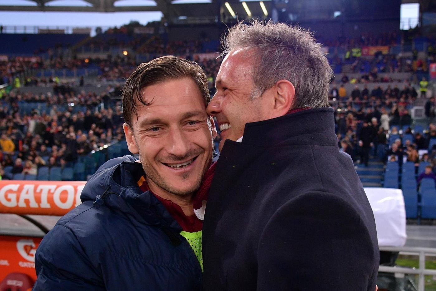 Sinisa Mihajlovic con Francesco Totti, di LaPresse