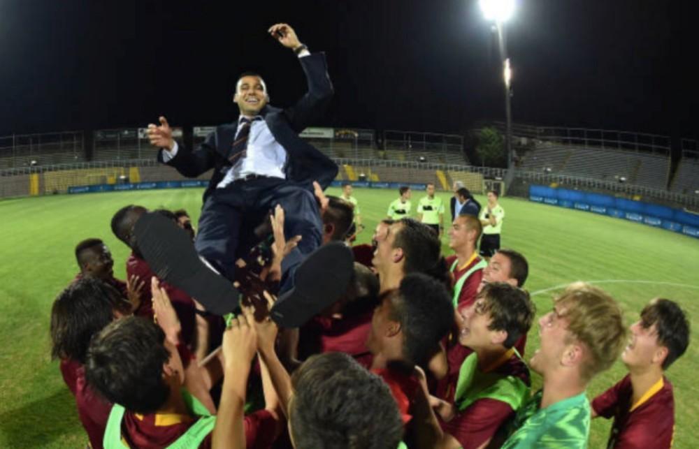 I festeggiamenti della Roma Under 15 dopo la vittoria dello Scudetto