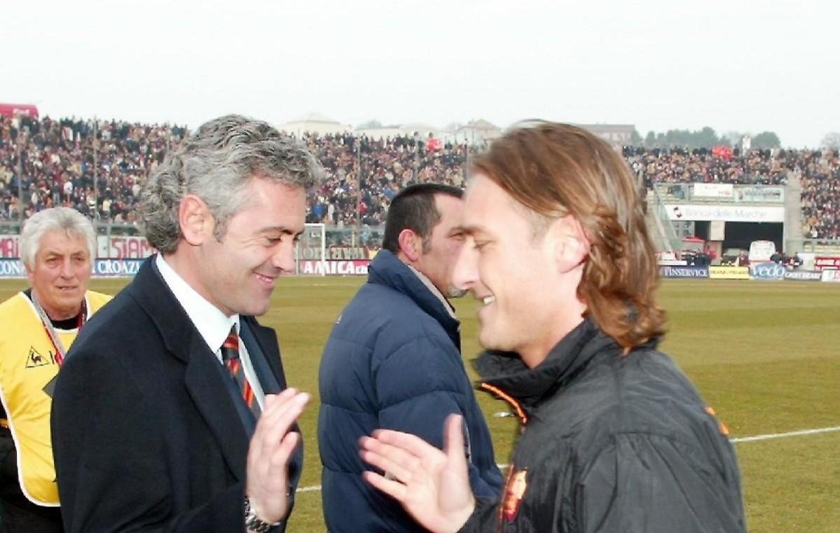 Franco Baldini e Francesco Totti nella stagione 2003-04, di LaPresse