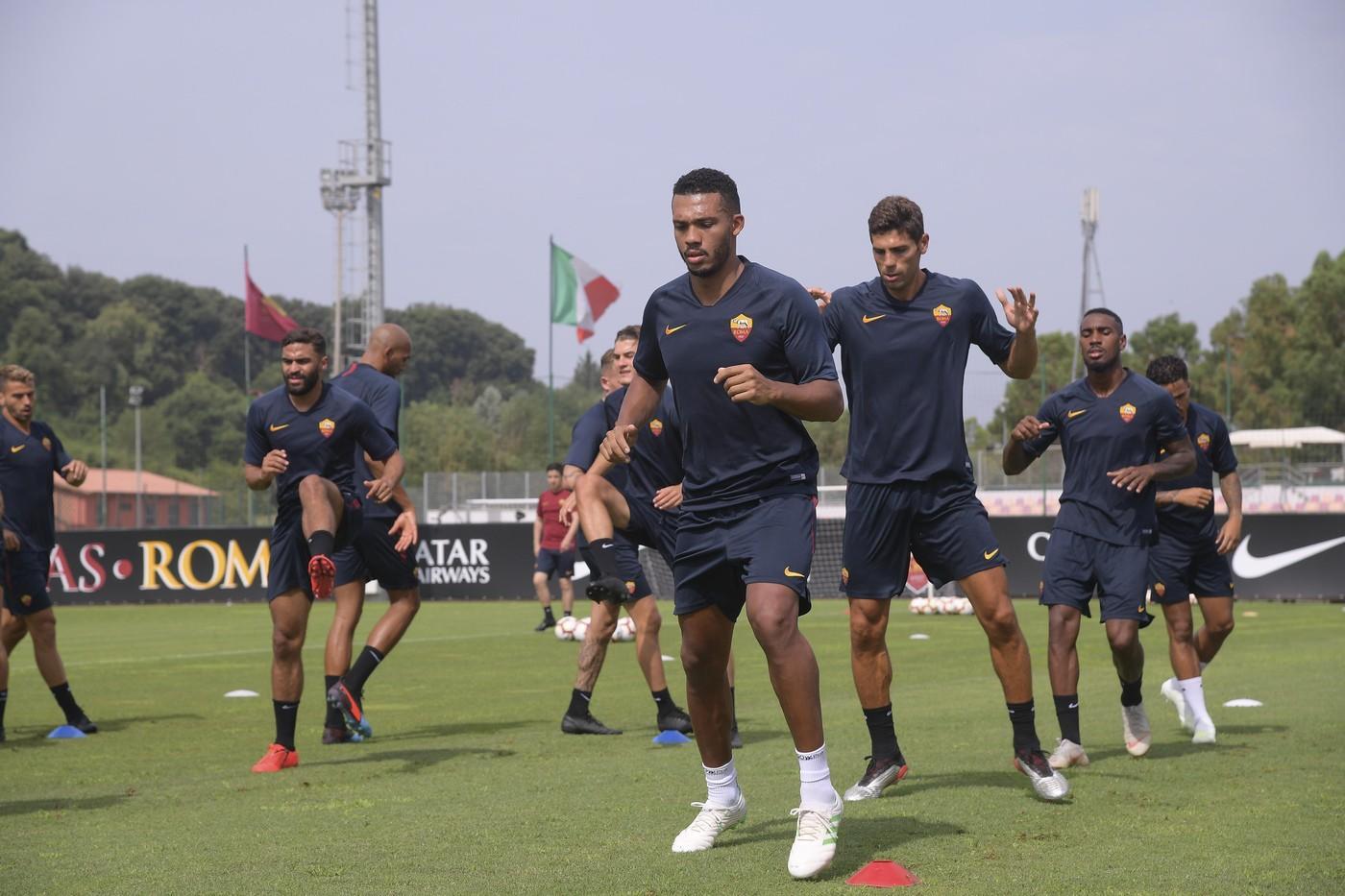 Secondo giorno di lavoro per la Roma a Trigoria, di LaPresse