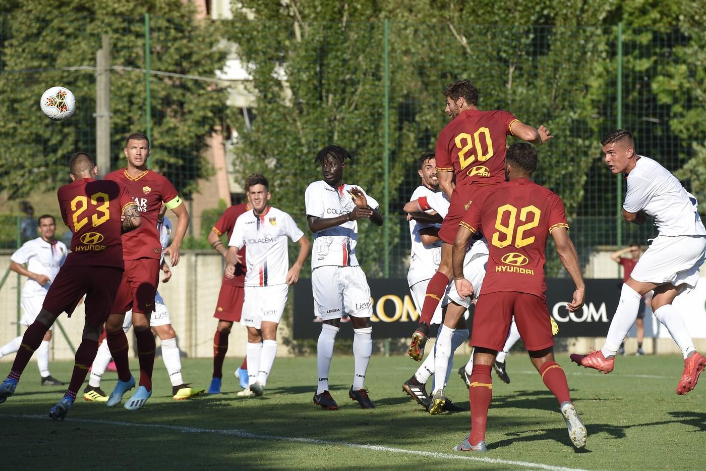 Il gol di Fazio che ha aperto le marcature contro il Gubbio, di LaPresse