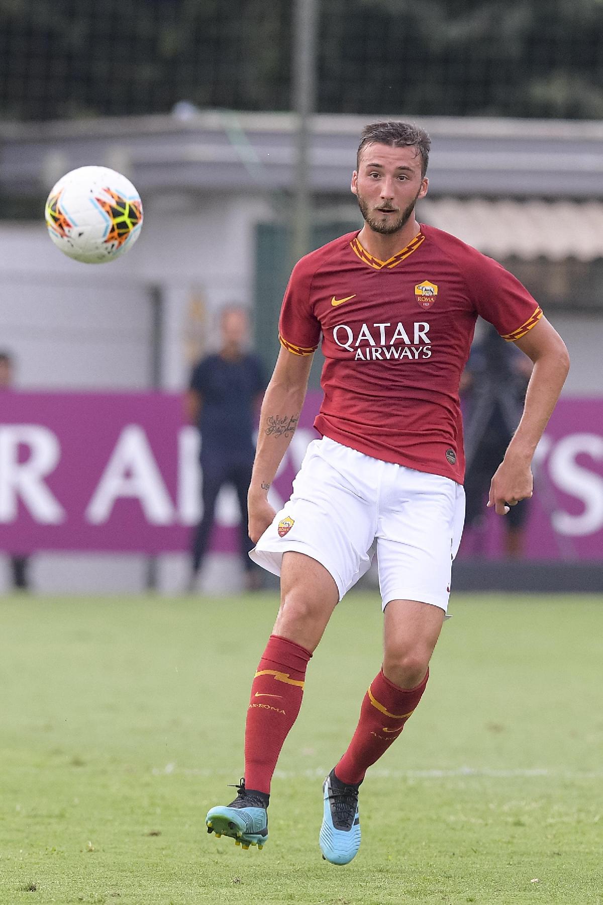 Bryan Cristante in campo a Trigoria, di LaPresse