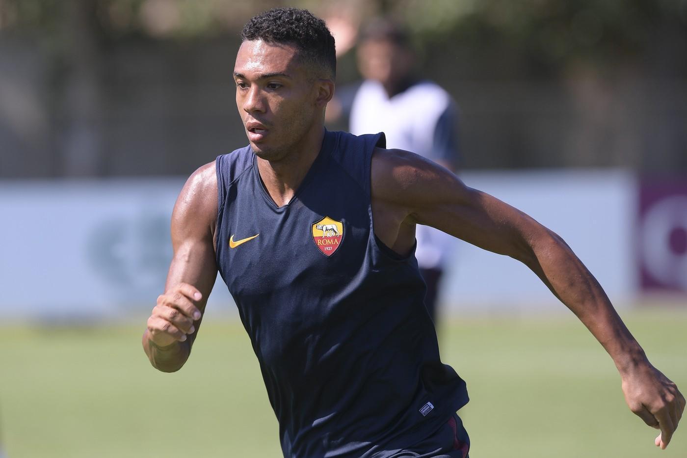 Juan Jesus in allenamento a Trigoria, di LaPresse