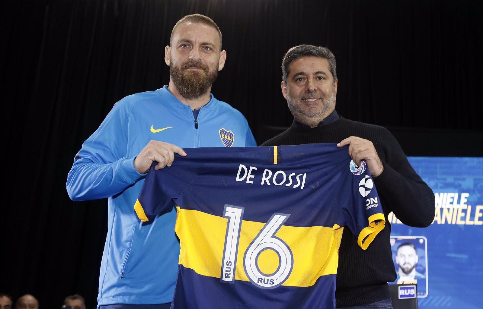 De Rossi durante la sua conferenza stampa di presentazione col Boca