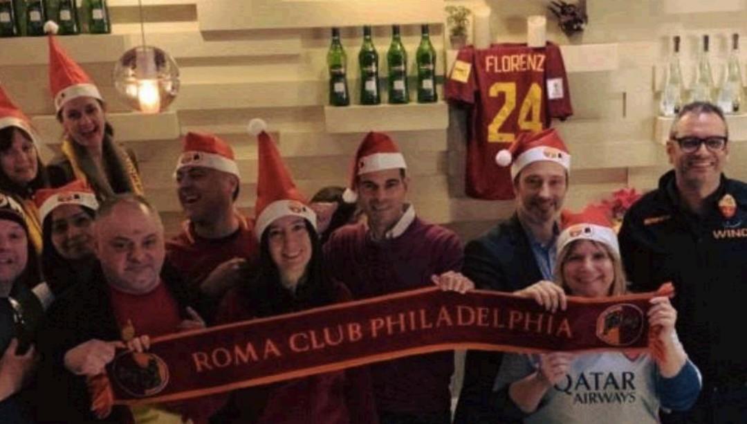 Il Roma Club Philadephia: al centro, con la sciarpa, Massimo Musumeci e la moglie Linda