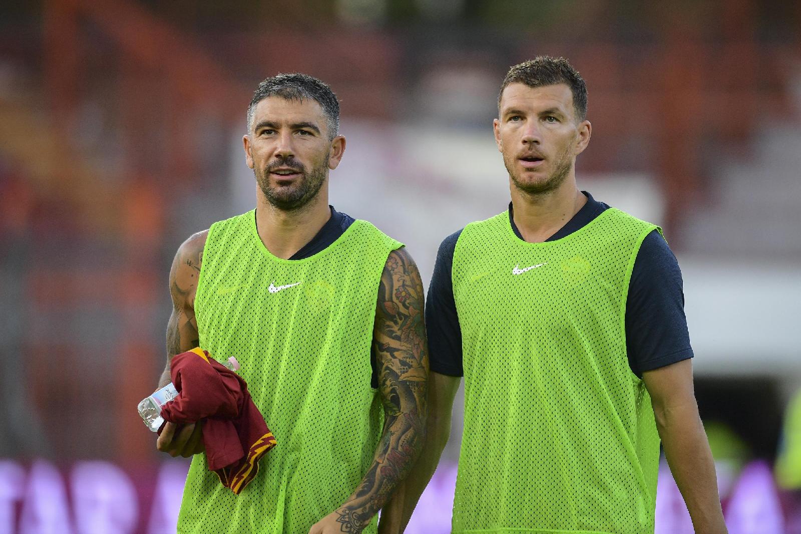 Kolarov e Dzeko nel riscaldamento, di LaPresse