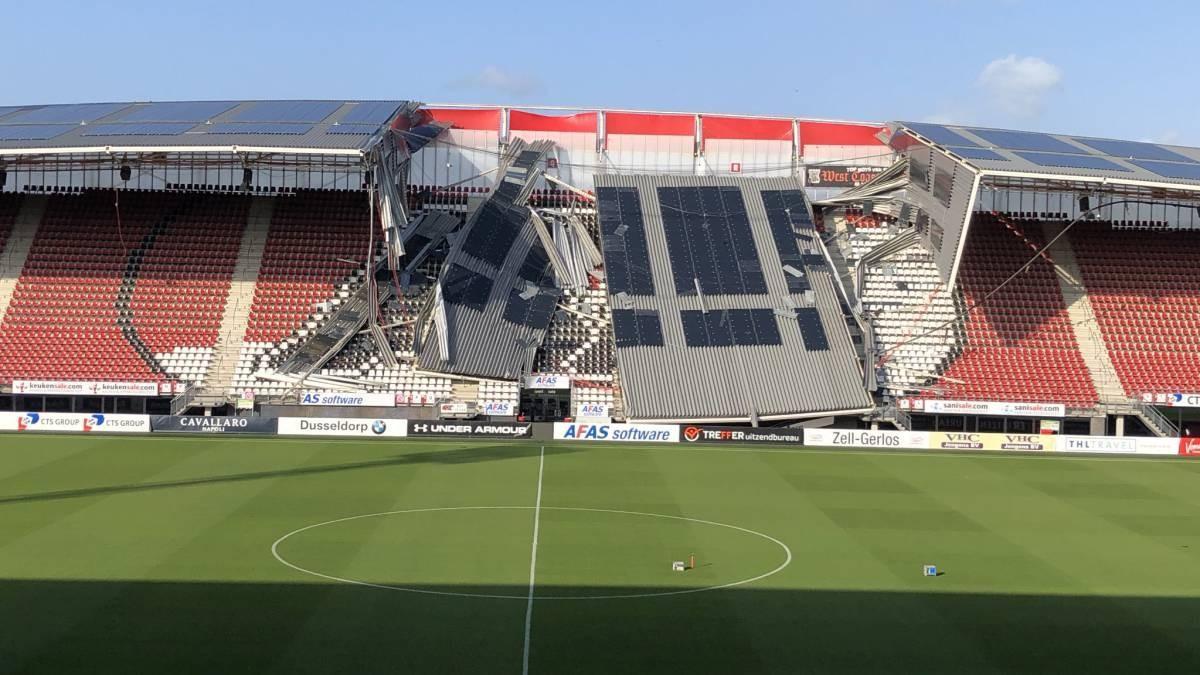 La fotografia del crollo di parte dell'AFAS Stadion, della squadra olandese AZ Alkmaar