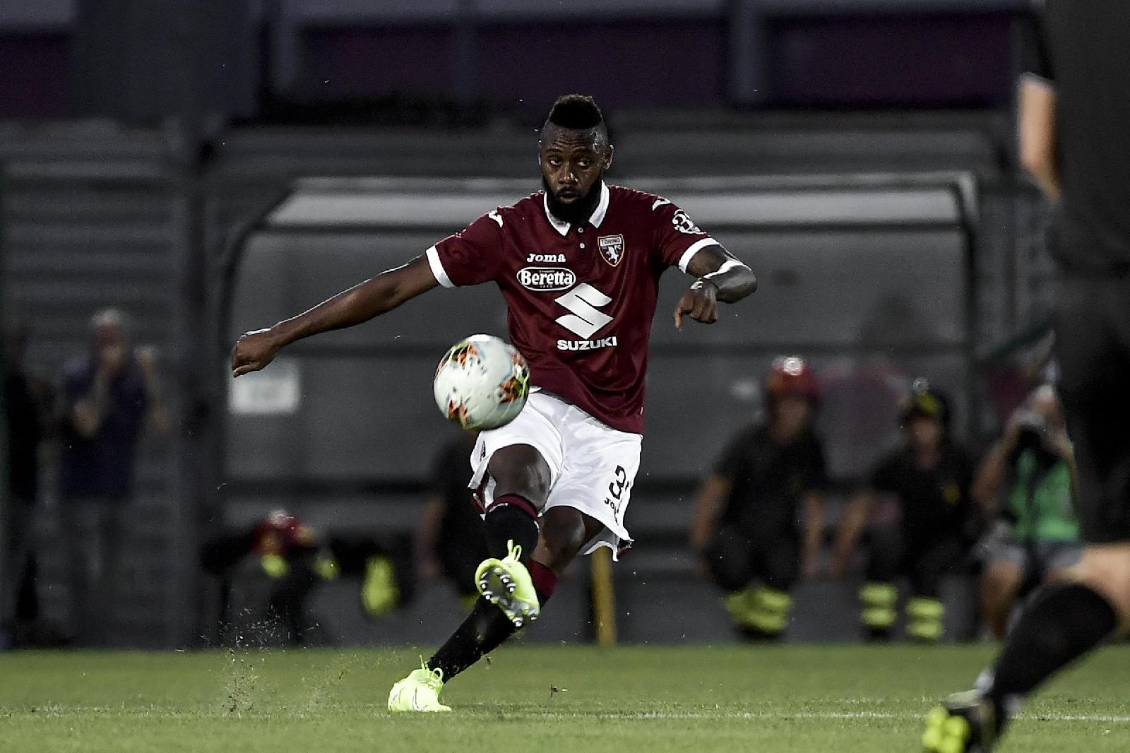 Nkoulou in campo col Torino, di LaPresse