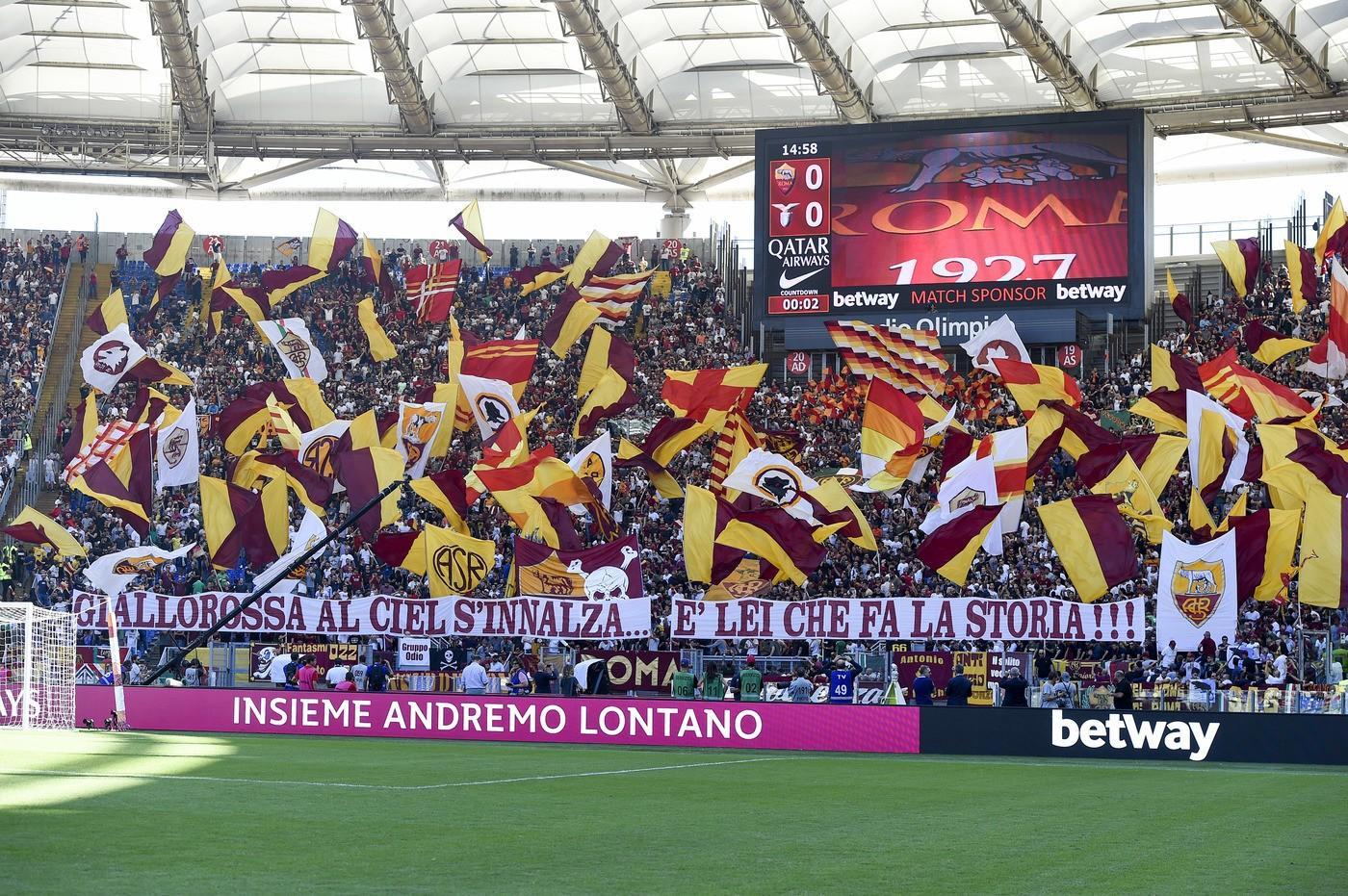 La Curva Sud in Roma-Lazio dello scorso anno, di LaPresse