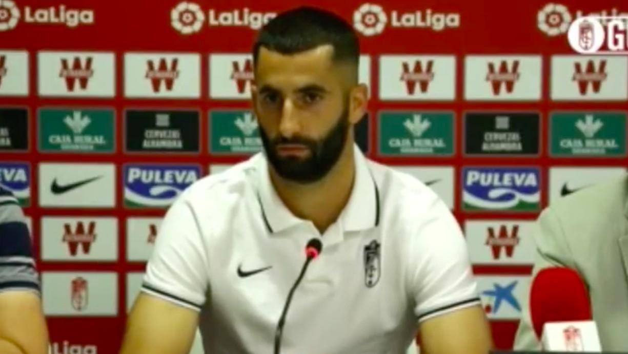 Maxime Gonalons in conferenza stampa (@GranadaCdeF)