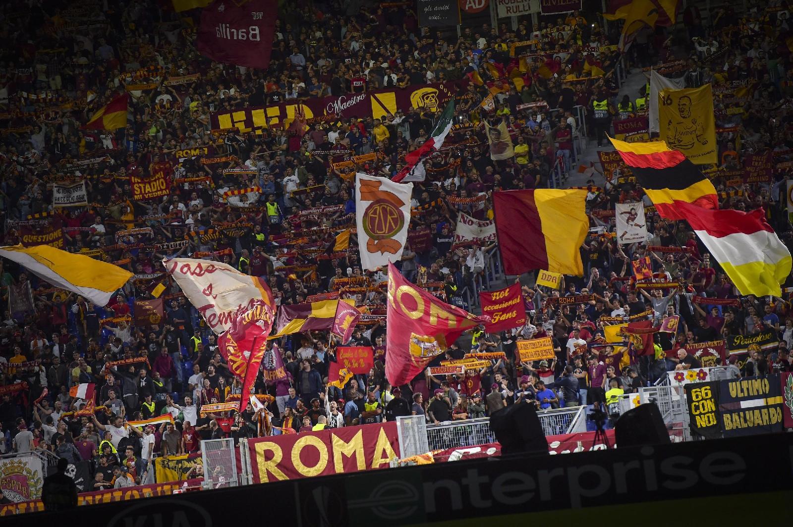 La Curva Sud durante Roma-Basaksehir, di LaPresse