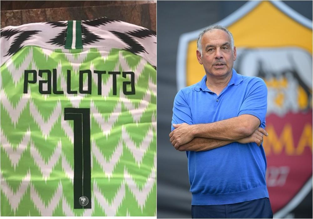 Il presidente giallorosso con la maglia donatagli dalla Federcalcio nigeriana