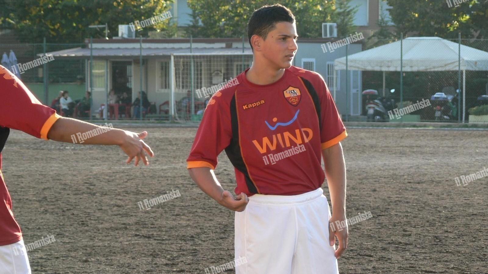 Filippo Falco con la maglia degli Allievi sul campo del Tor Sapienza