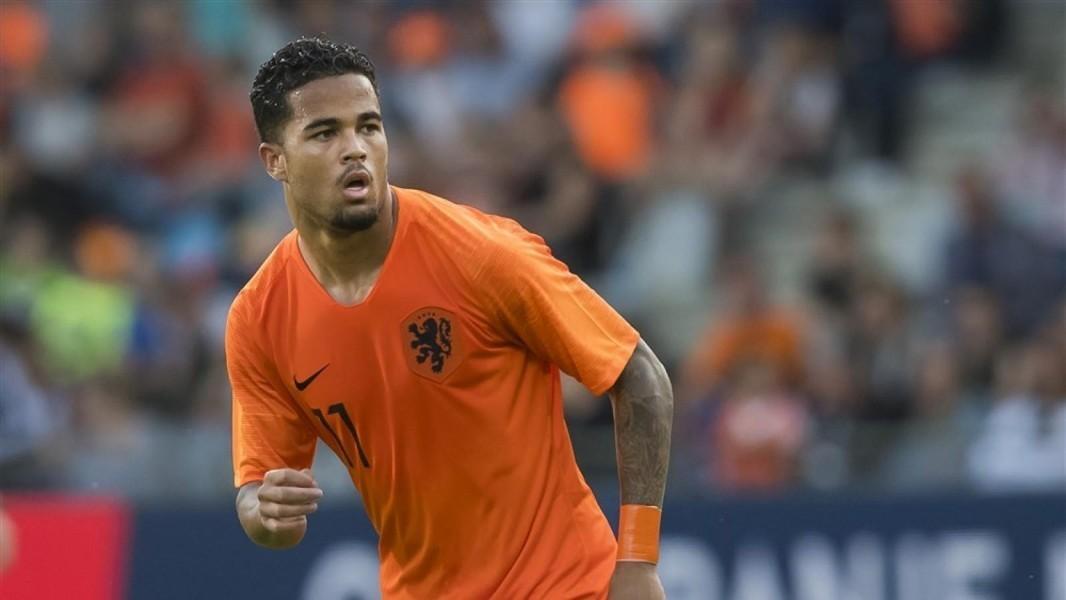 Justin Kluivert con la maglia dell'Olanda