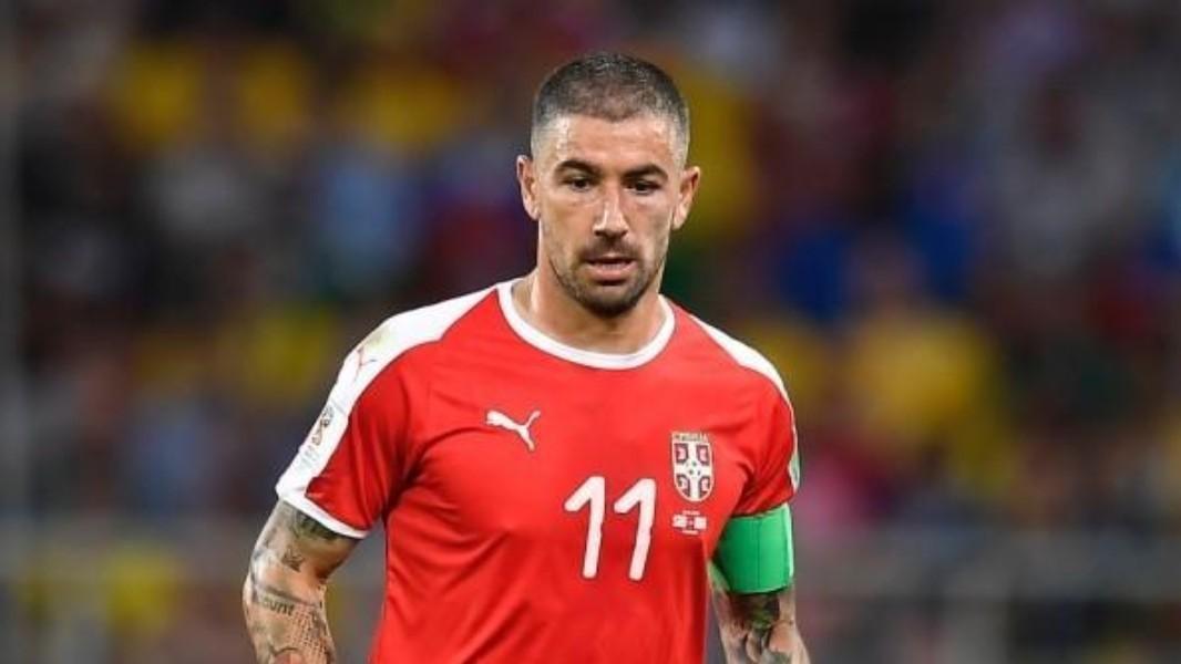 Aleksandar Kolarov con la maglia della Serbia