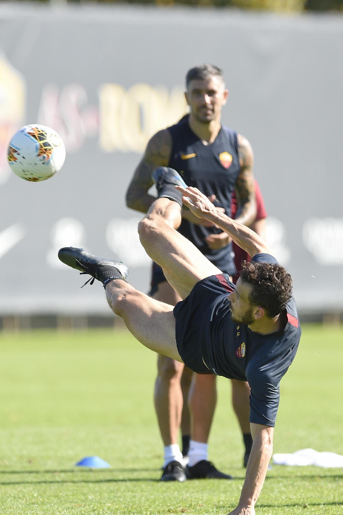 Florenzi in acrobazia, di LaPresse