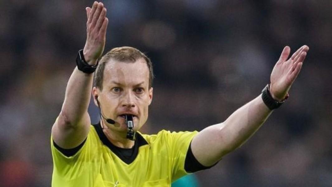 L'arbitro William Collum