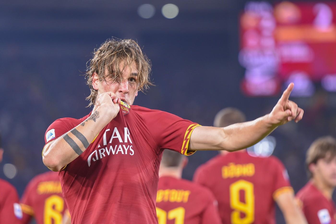 Zaniolo esulta dopo il gol del 2-1 in Roma-Milan, di LaPresse