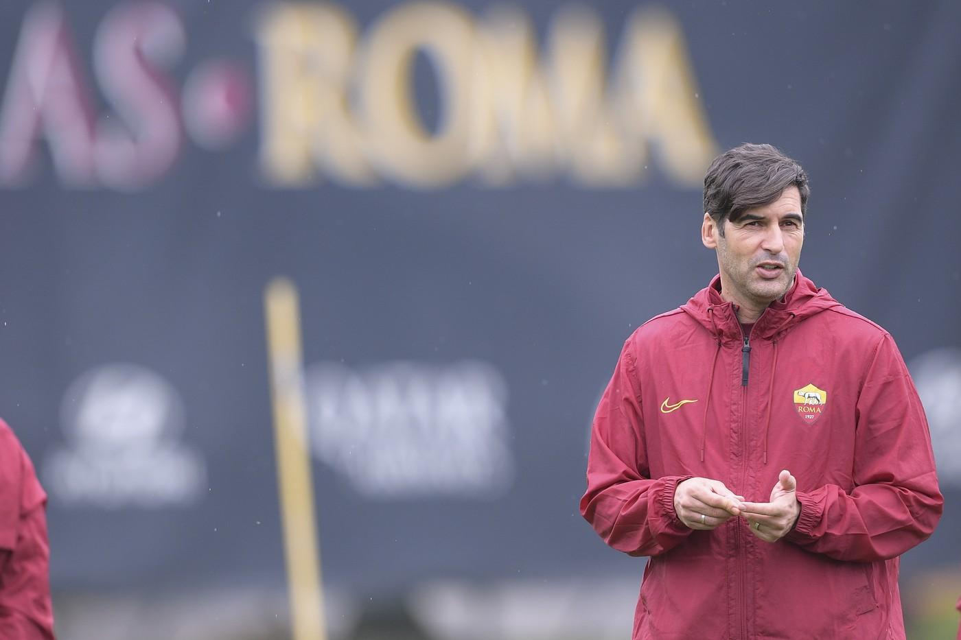 Paulo Fonseca nell'allenamento della Roma a Trigoria, di LaPresse