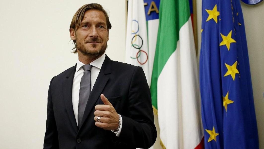 Francesco Totti è uno degli ambasciatori di Euro 2020, di LaPresse