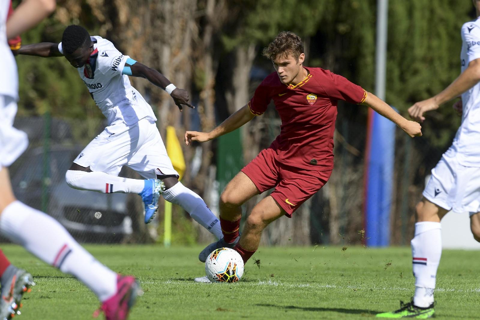 Luca Chierico in campo con la Roma Primavera