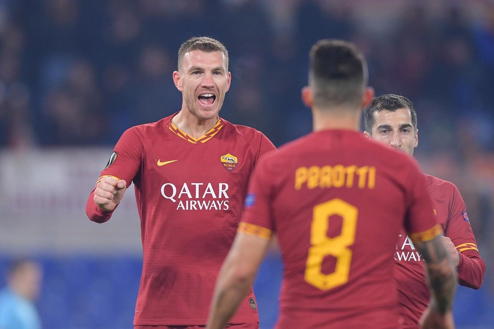 Dzeko e Perotti esultano dopo un gol, di LaPresse