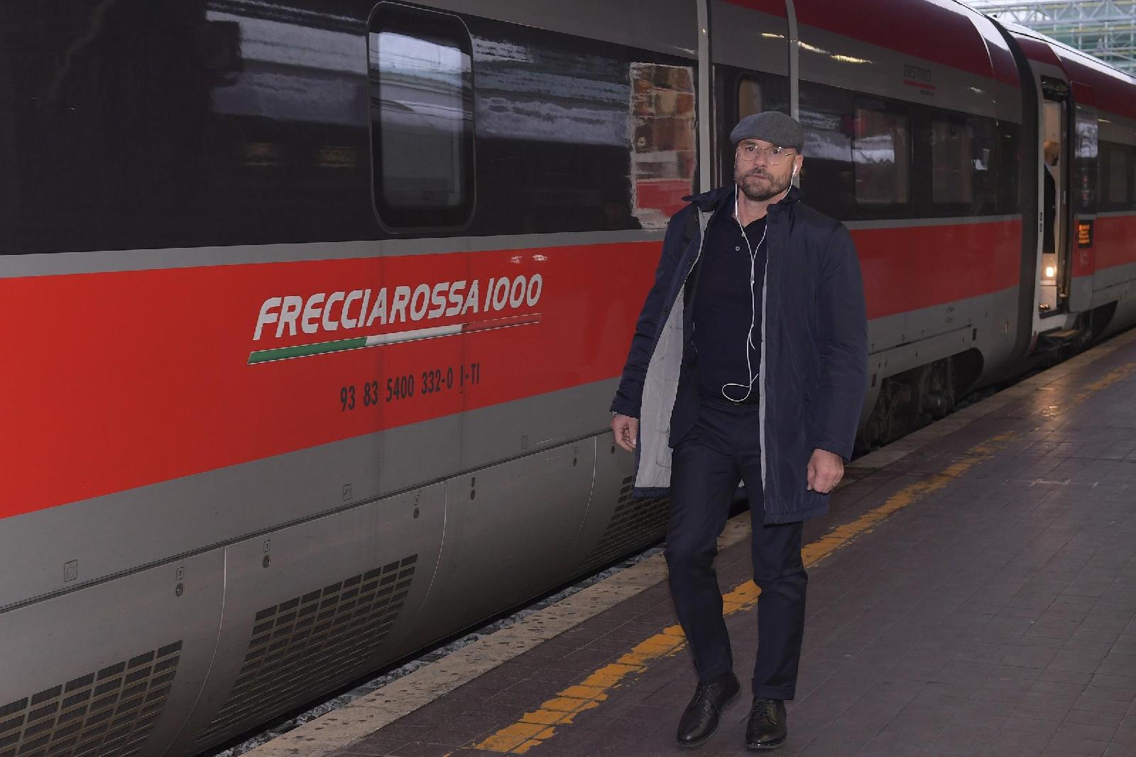 Gianluca Petrachi viaggia con la squadra, di LaPresse