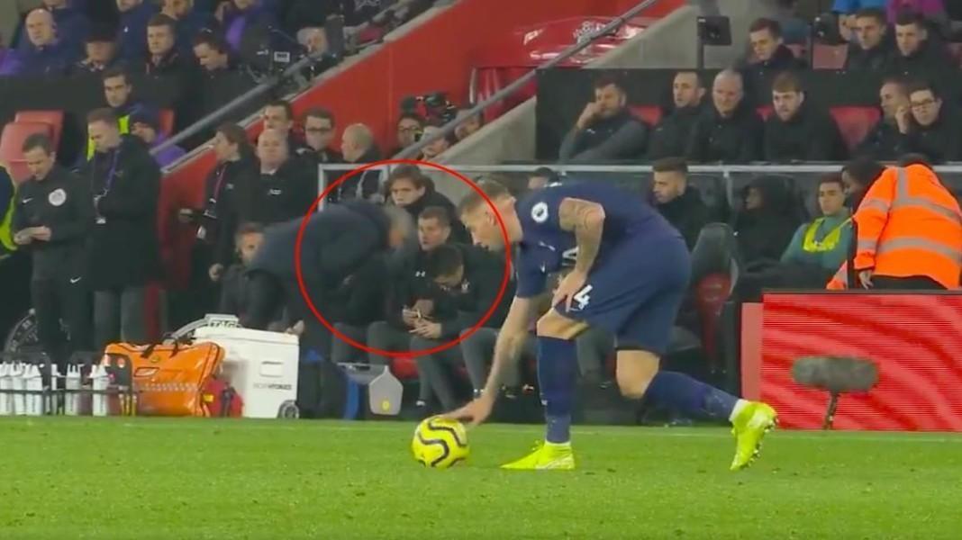 Il momento in cui Mourinho si è avvicinato alla panchina del Southampton
