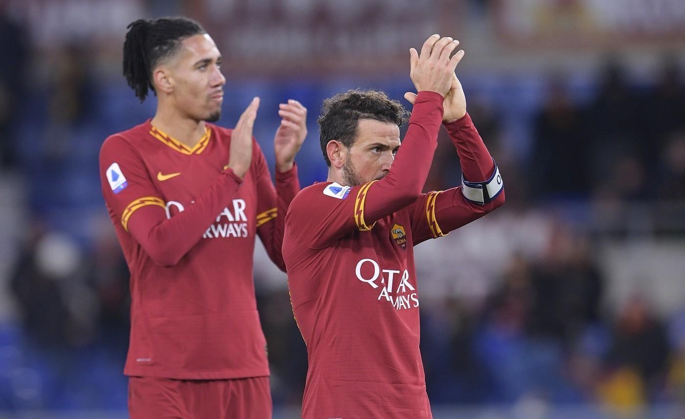 Smalling e Florenzi a fine partita applaudono i tifosi per il sostegno, di LaPresse