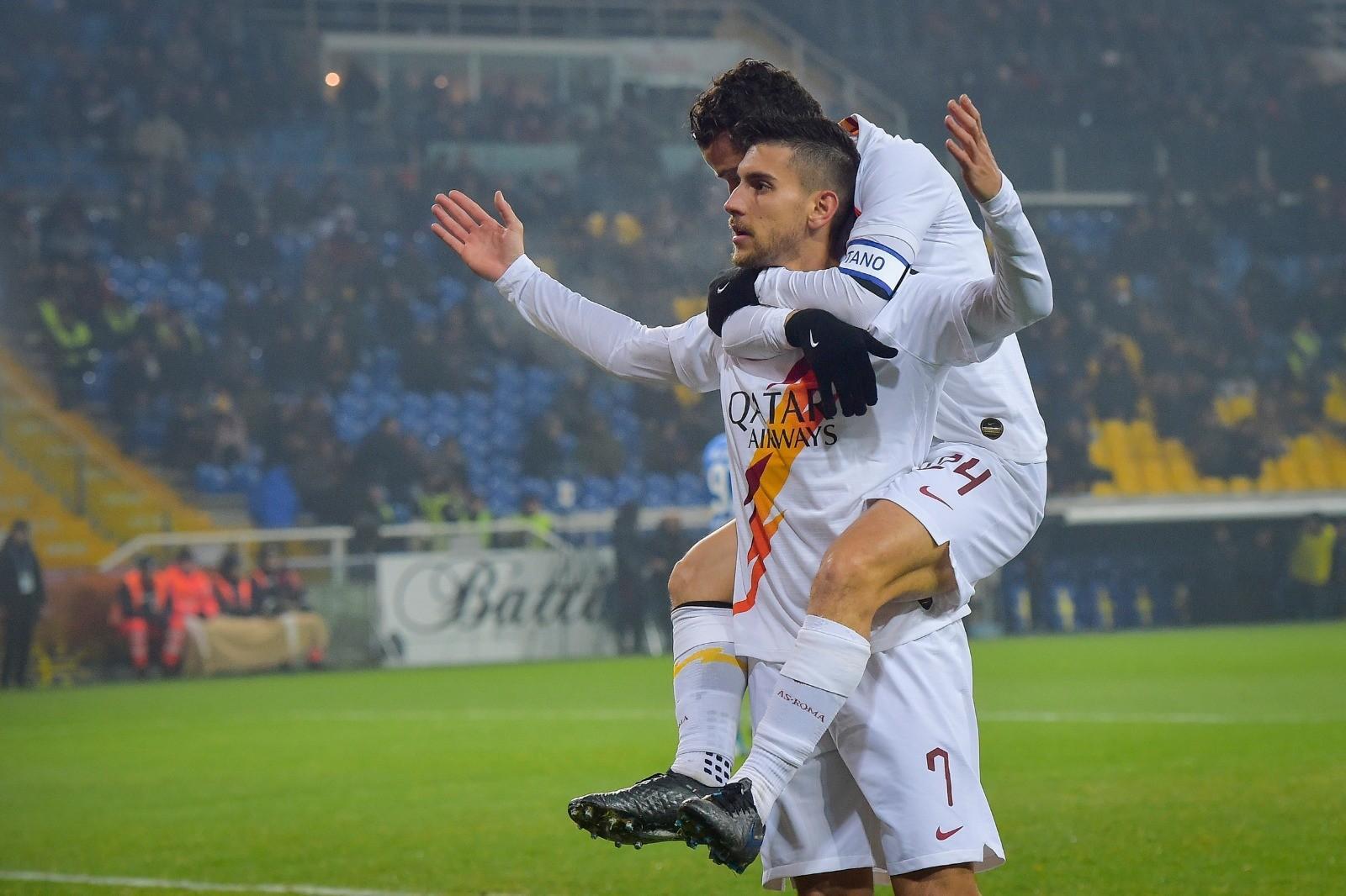 Lorenzo Pellegrini esulta con il capitano Florenzi, di LaPresse