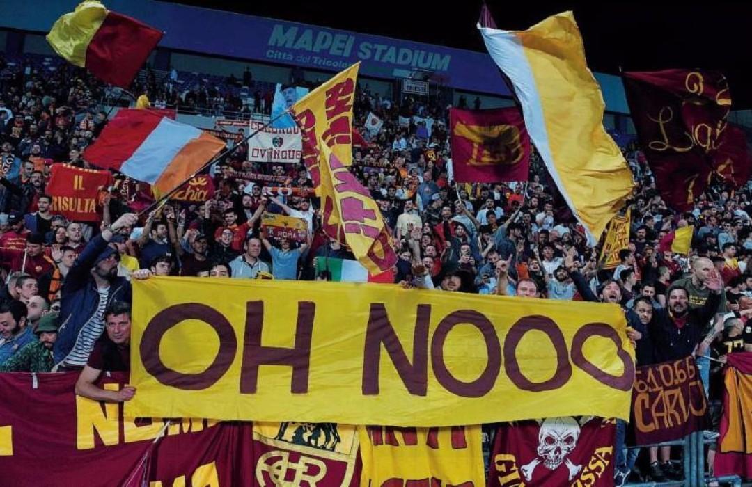 20 maggio 2018: i tifosi della Roma festeggiano la qualificazione in Champions con la contemporanea defezione della Lazio, di LaPresse